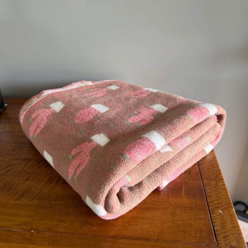 Docofil White Label Reversible Cactus Throw Blanket